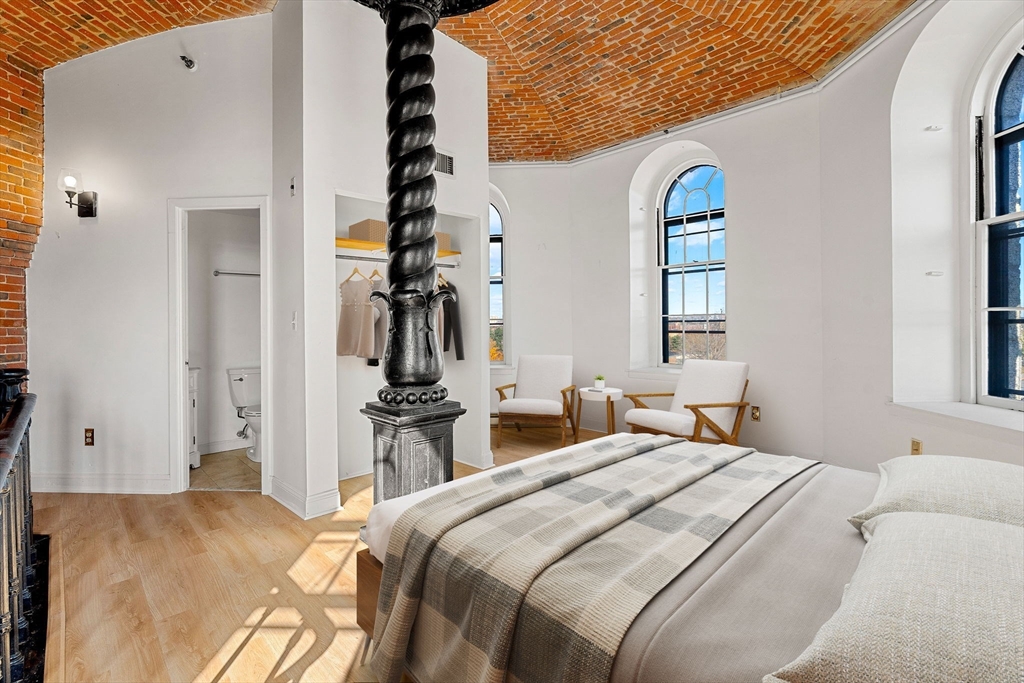 201 Thorndike # 312 Unit: 2-312