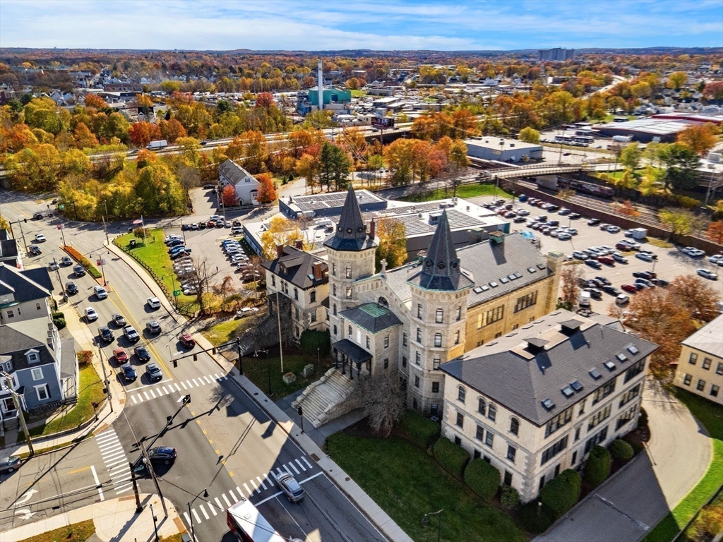 201 Thorndike # 312 Unit: 2-312