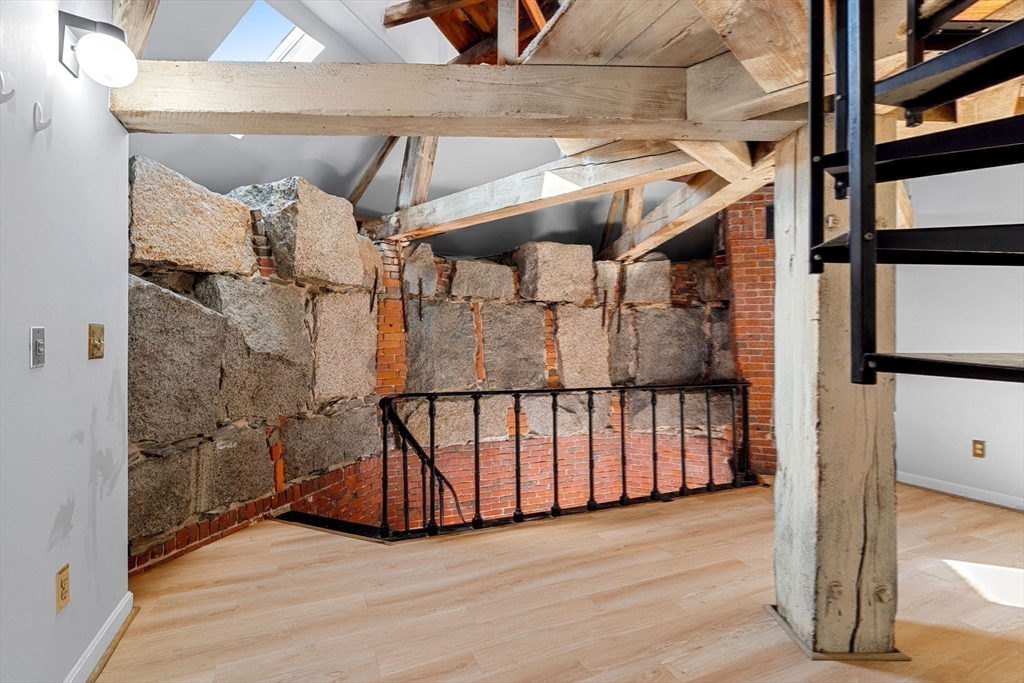 201 Thorndike # 312 Unit: 2-312