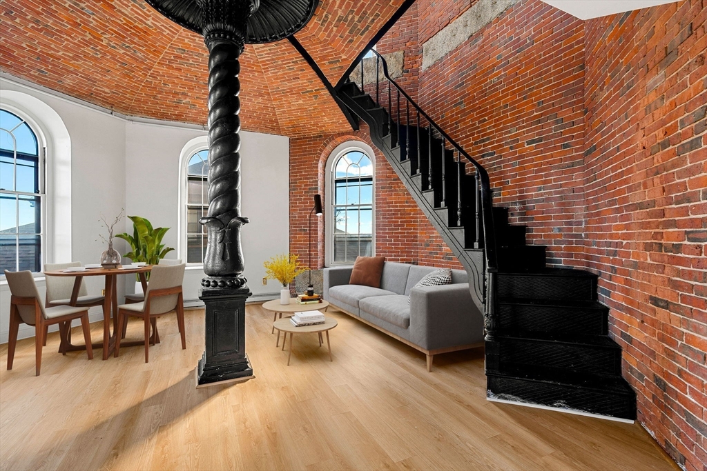 201 Thorndike # 312 Unit: 2-312