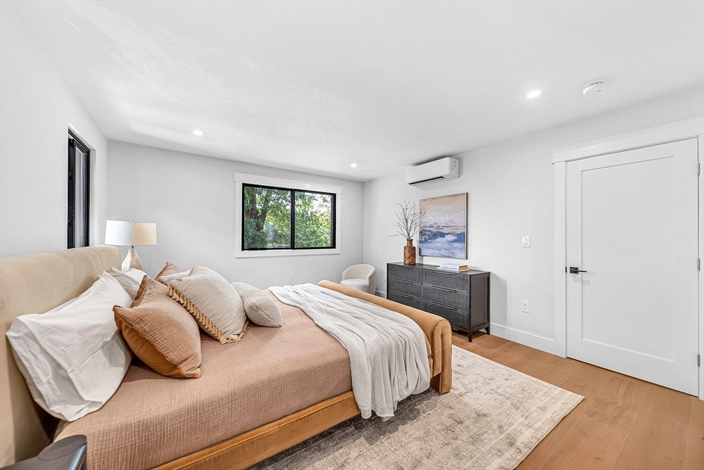 935 Washington St # 8