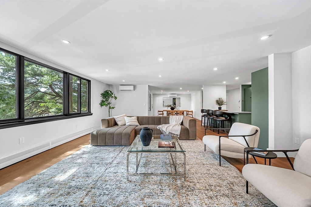 935 Washington St # 8