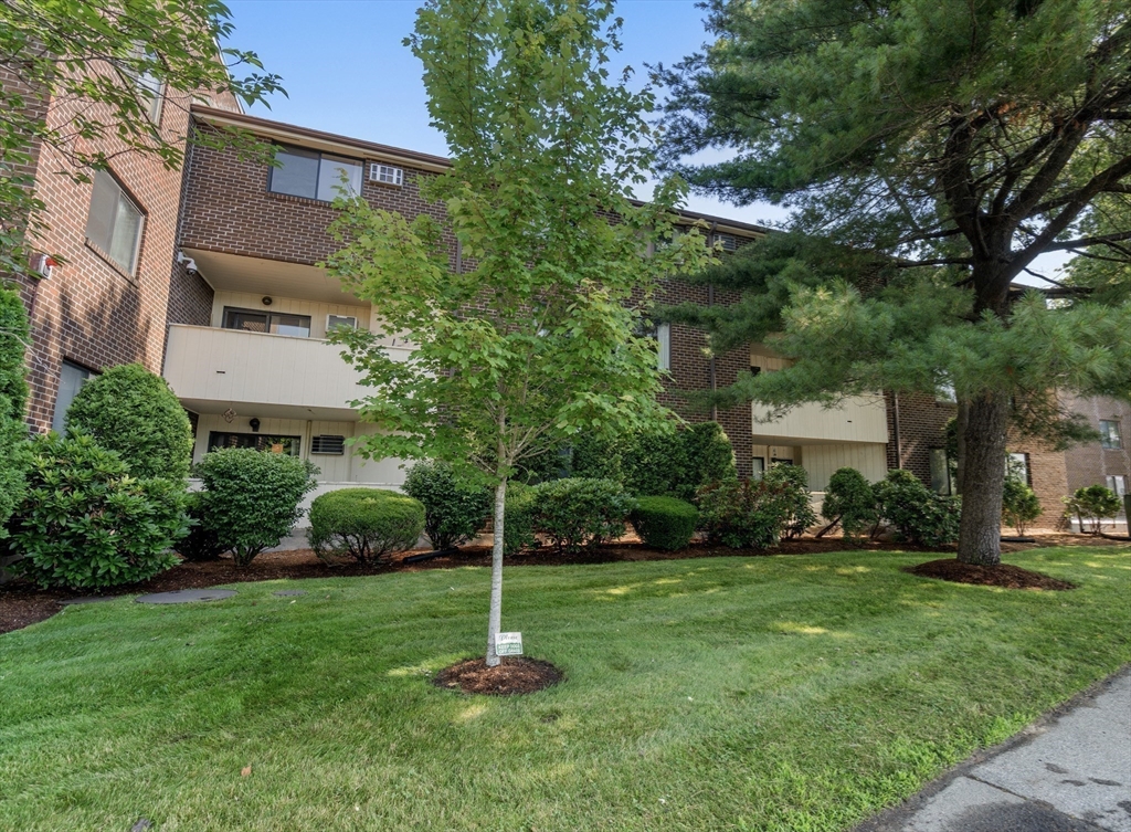 935 Washington St # 8