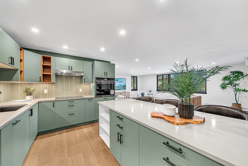 935 Washington St # 8