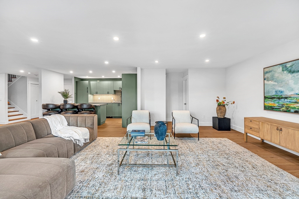 935 Washington St # 8