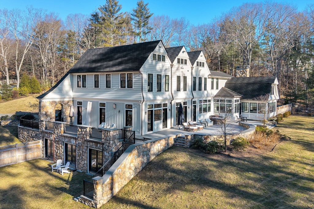 79 Walnut Rd