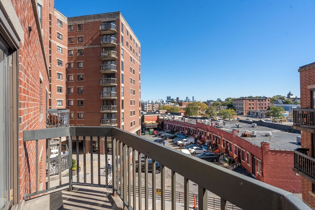 15 N Beacon St # 410