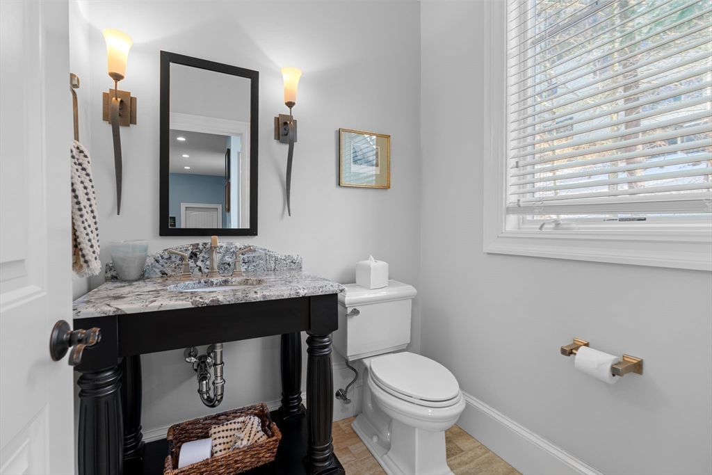 22 Pine Ridge Rd