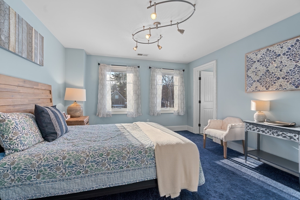 22 Pine Ridge Rd