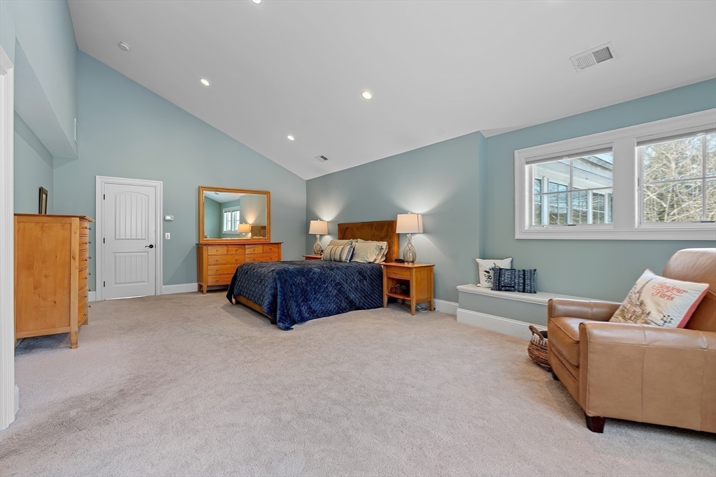22 Pine Ridge Rd