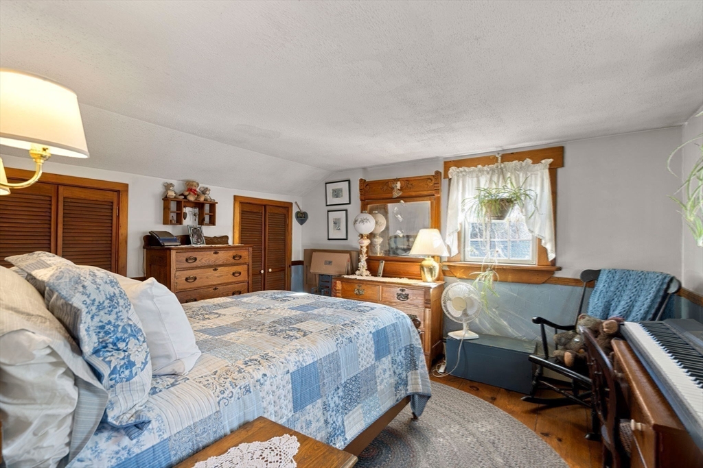 123 Jeffreys Neck Rd