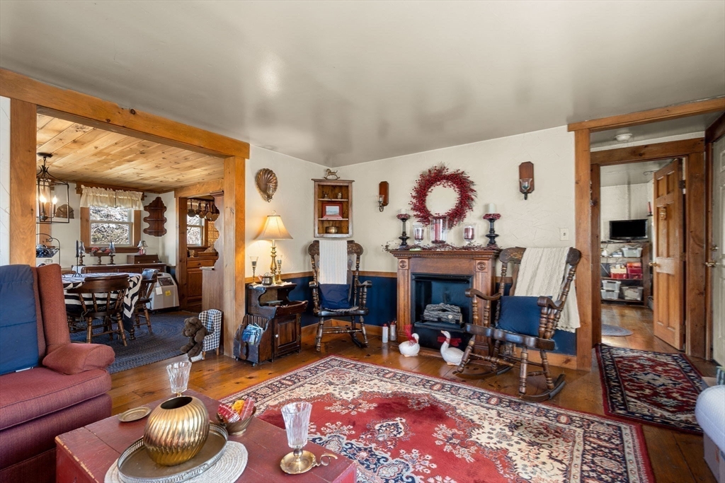 123 Jeffreys Neck Rd