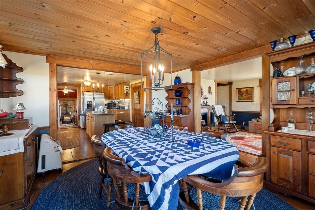 123 Jeffreys Neck Rd