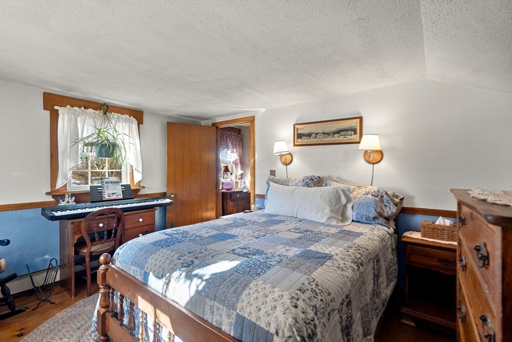 123 Jeffreys Neck Rd