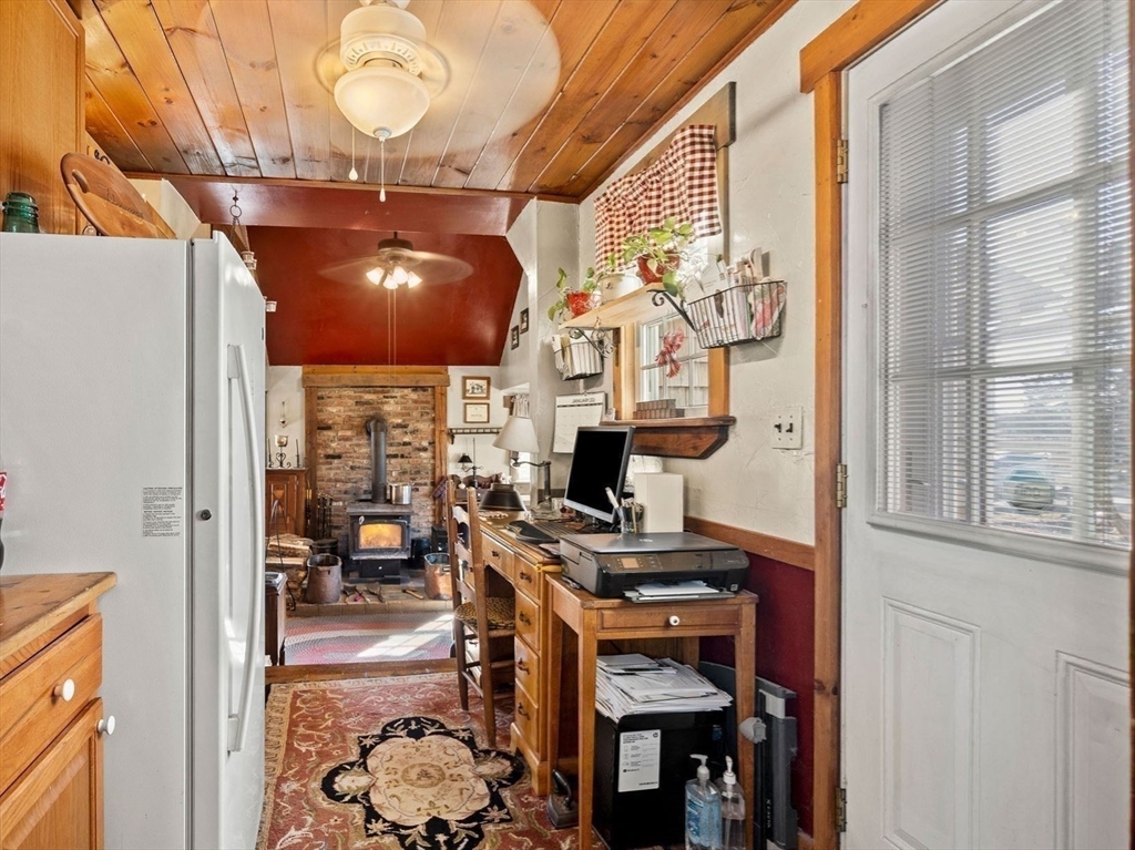 123 Jeffreys Neck Rd