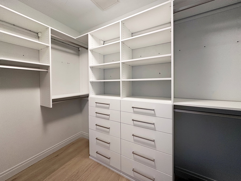 135 Seaport Boulevard # 1705