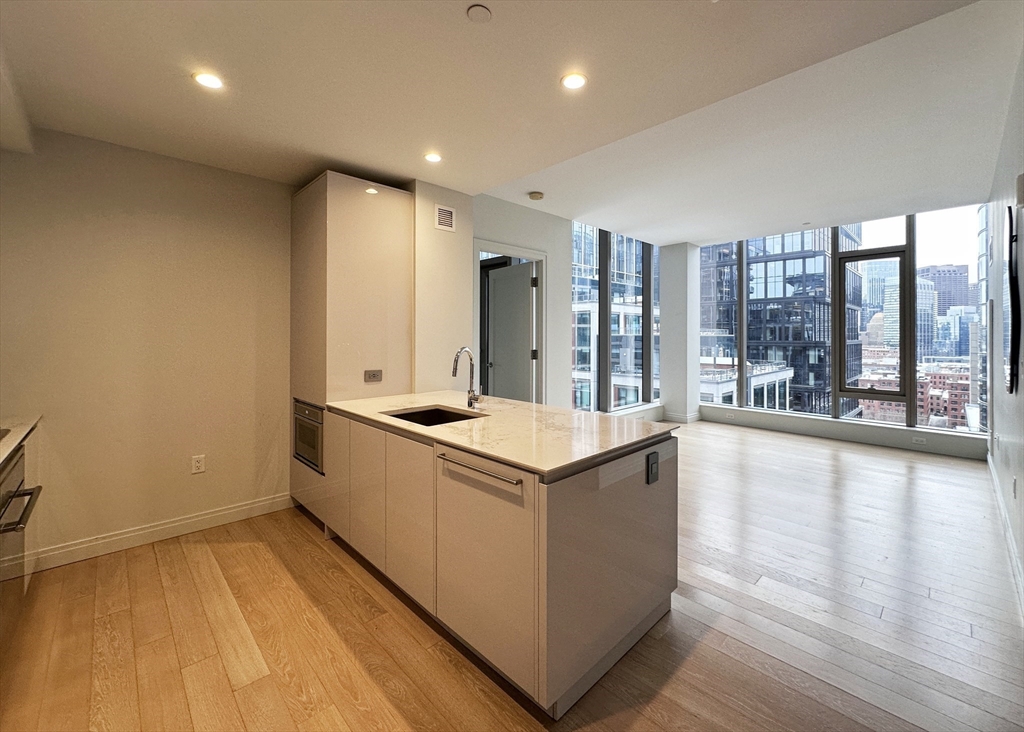 135 Seaport Boulevard # 1705