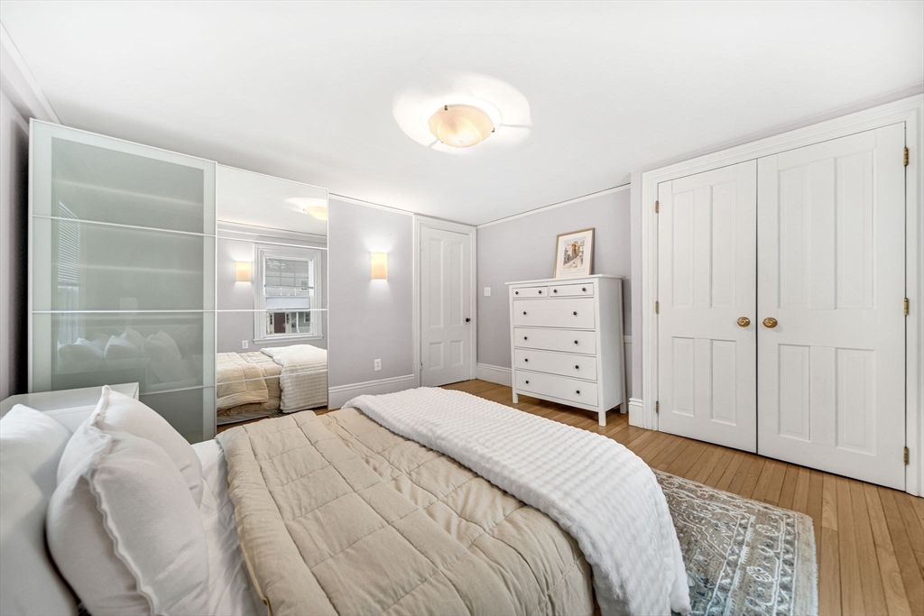 266 Langley Rd # 1
