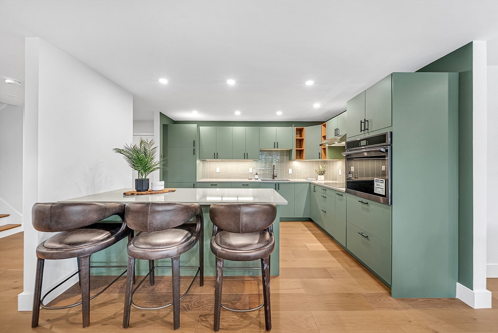 935 Washington St # 8