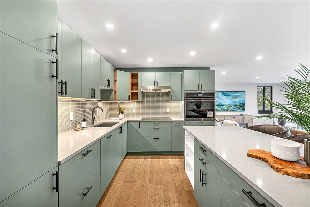 935 Washington St # 8