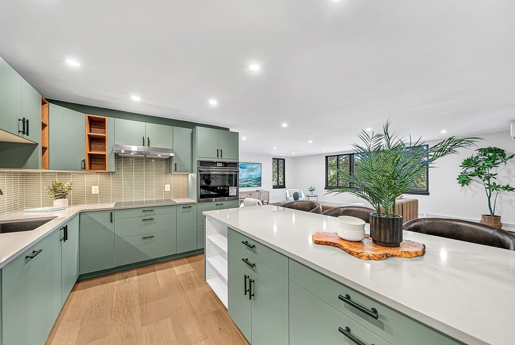 935 Washington St # 8