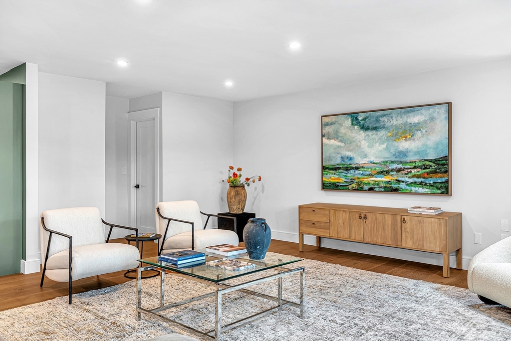 935 Washington St # 8