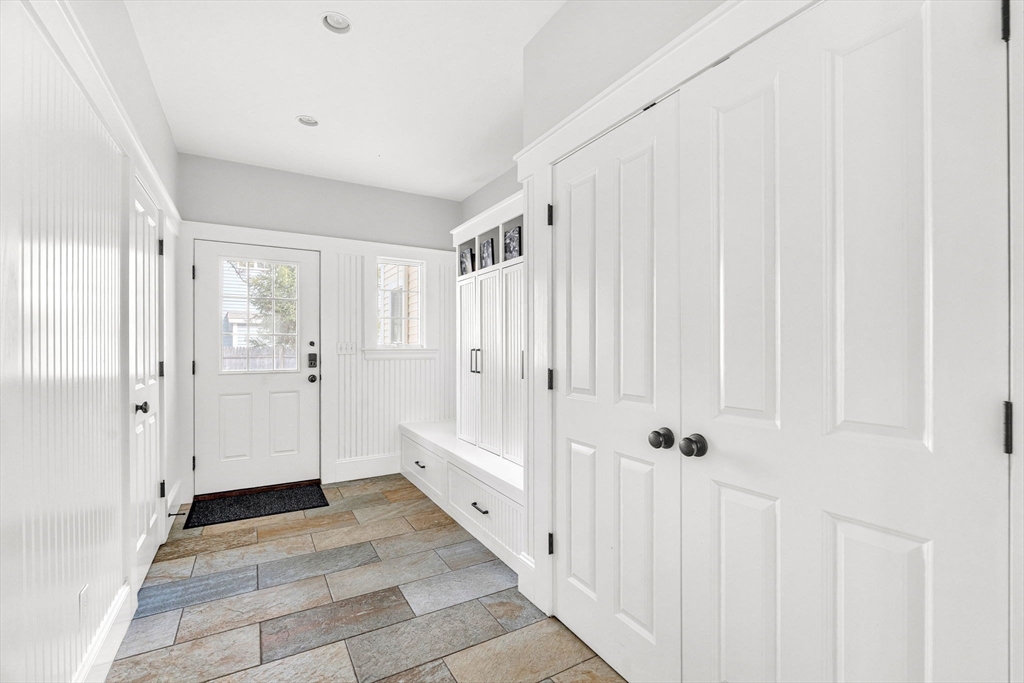 27 Garrison Rd