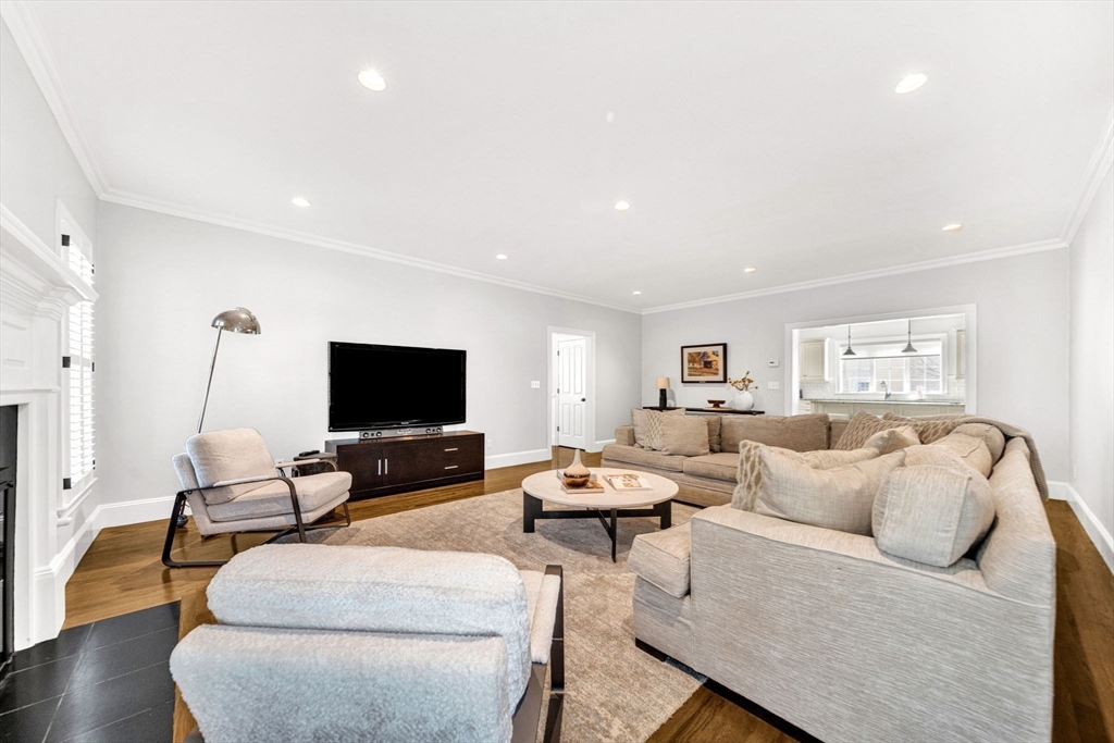 27 Garrison Rd