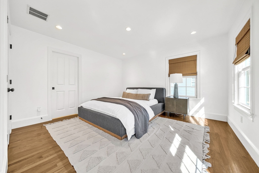 27 Garrison Rd