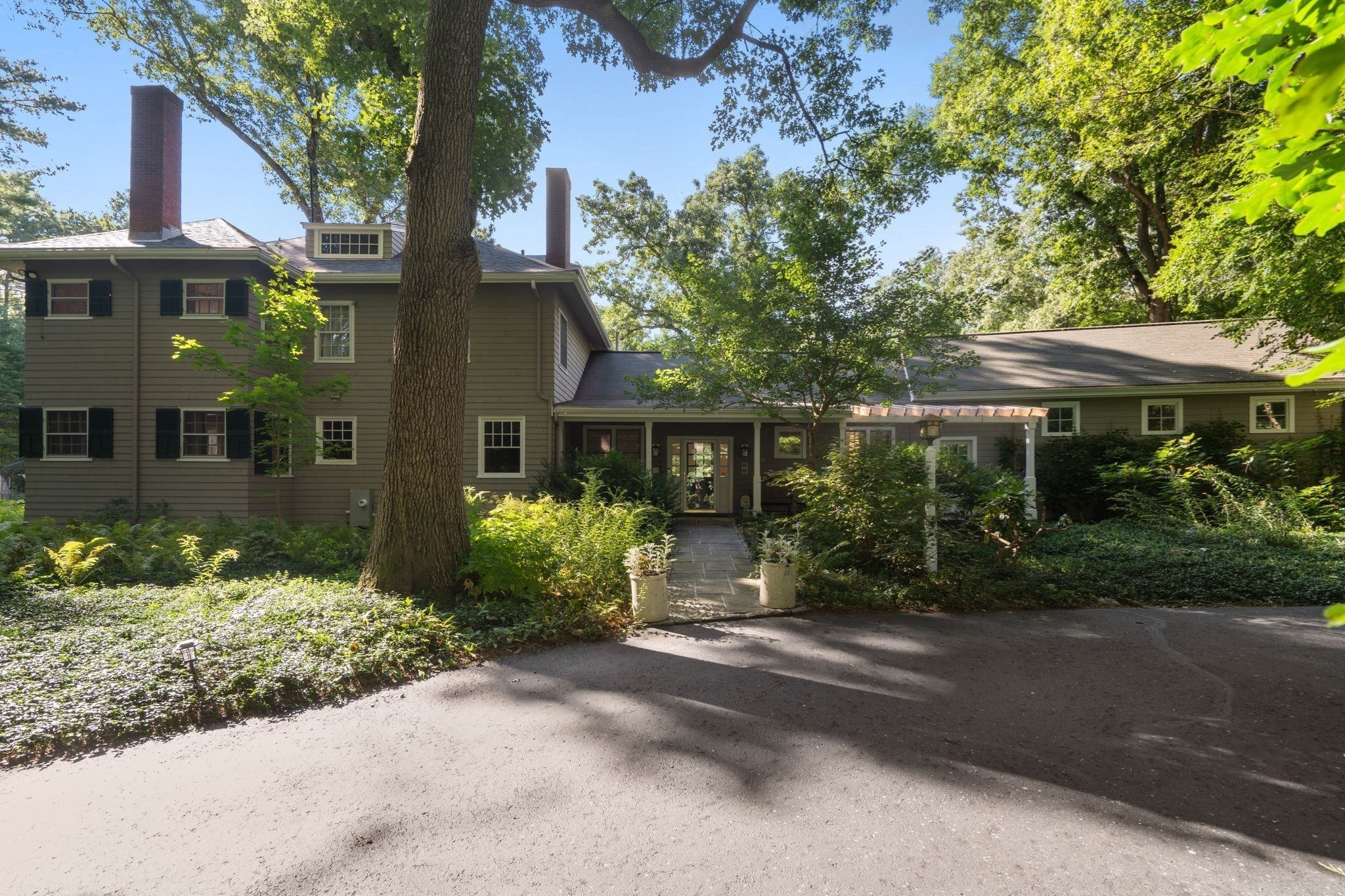 55 Glezen Ln
