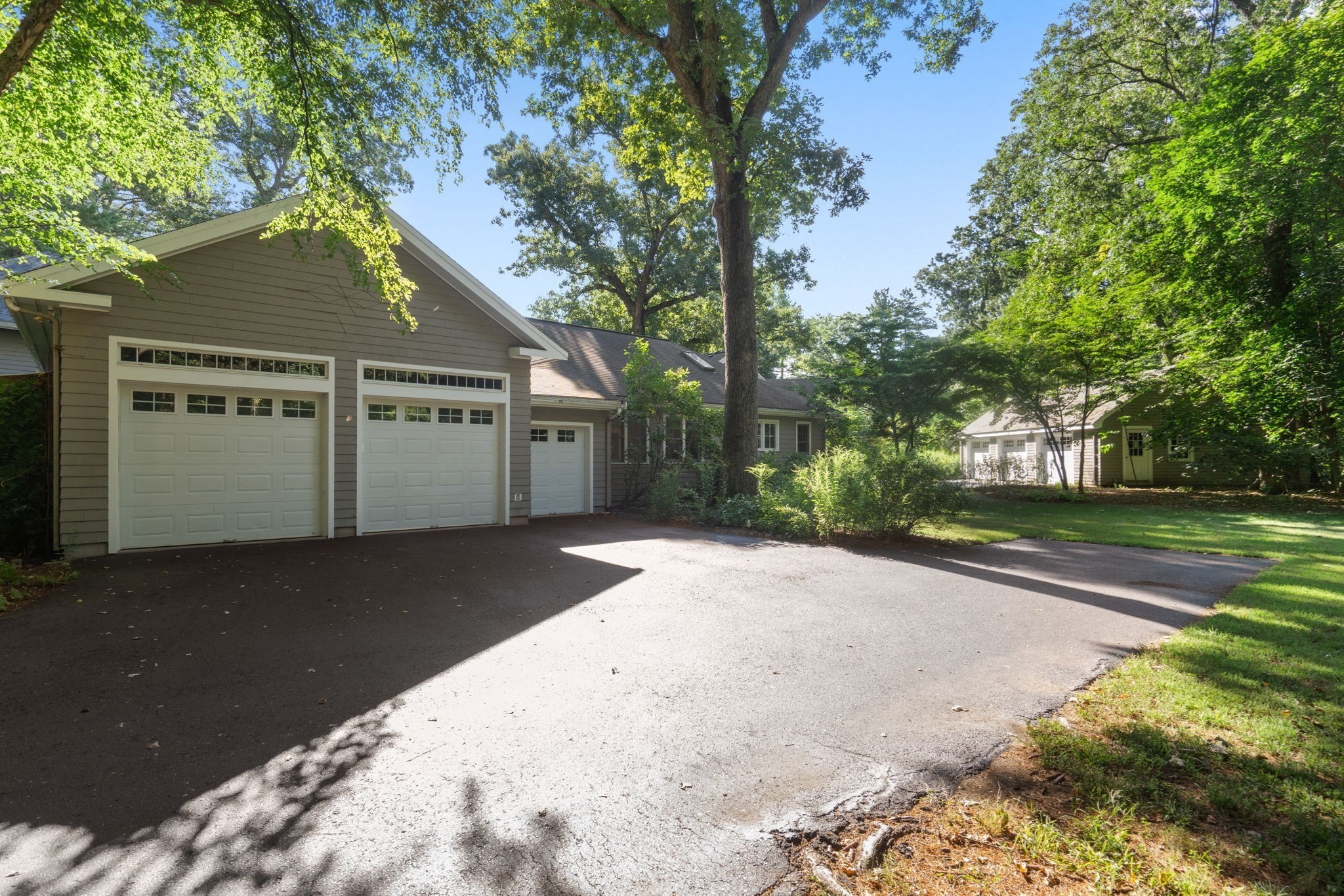 55 Glezen Ln