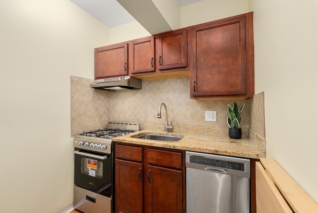 49 Grove St # 2
