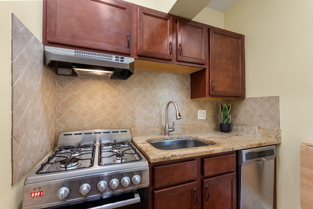 49 Grove St # 2