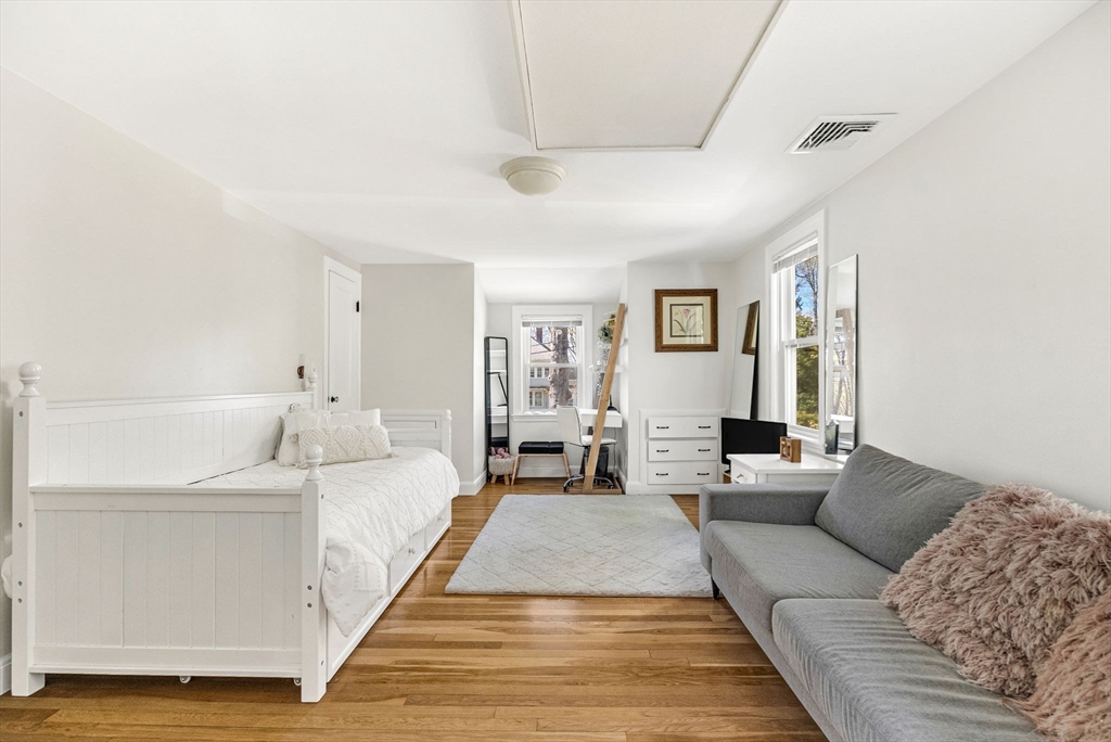 10 Bennett Rd