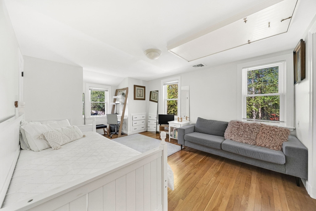 10 Bennett Rd