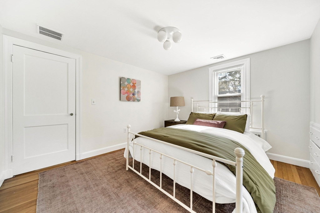 10 Bennett Rd