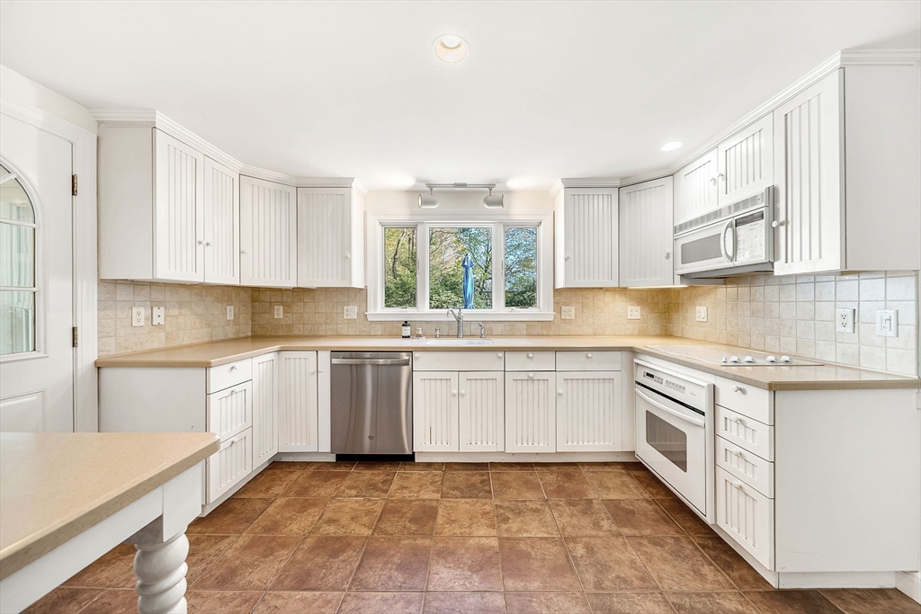 10 Bennett Rd