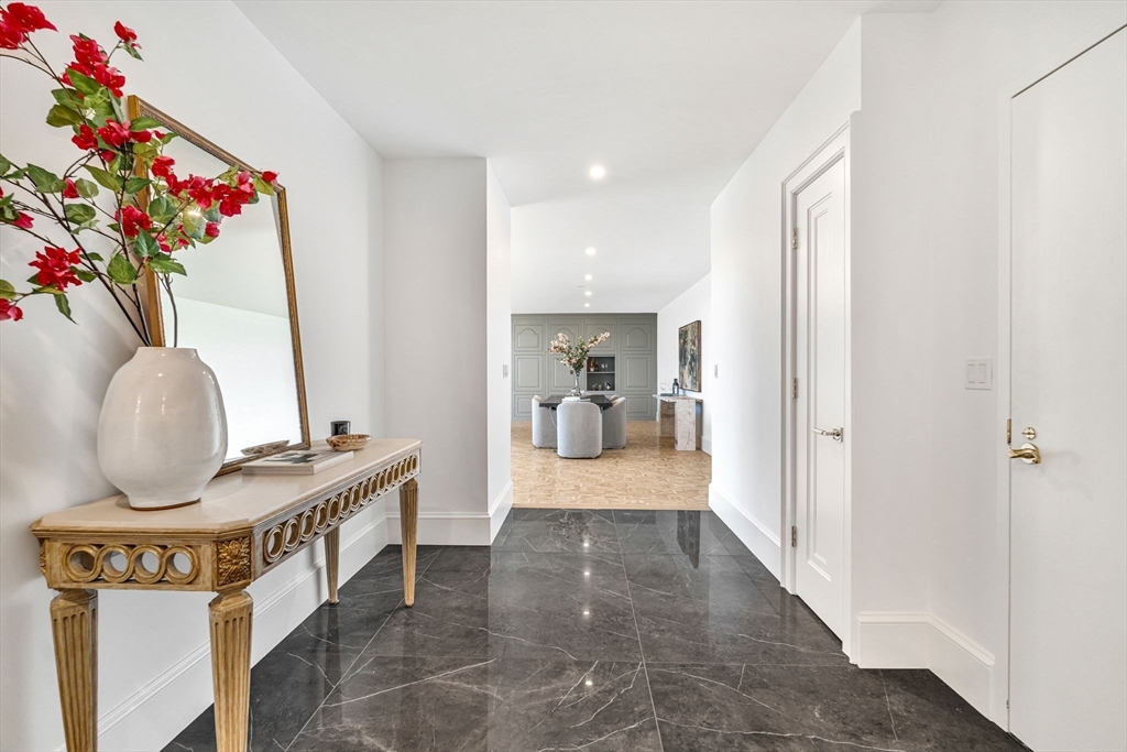 79 Florence # 606S