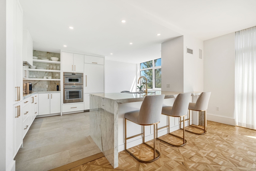79 Florence # 606S