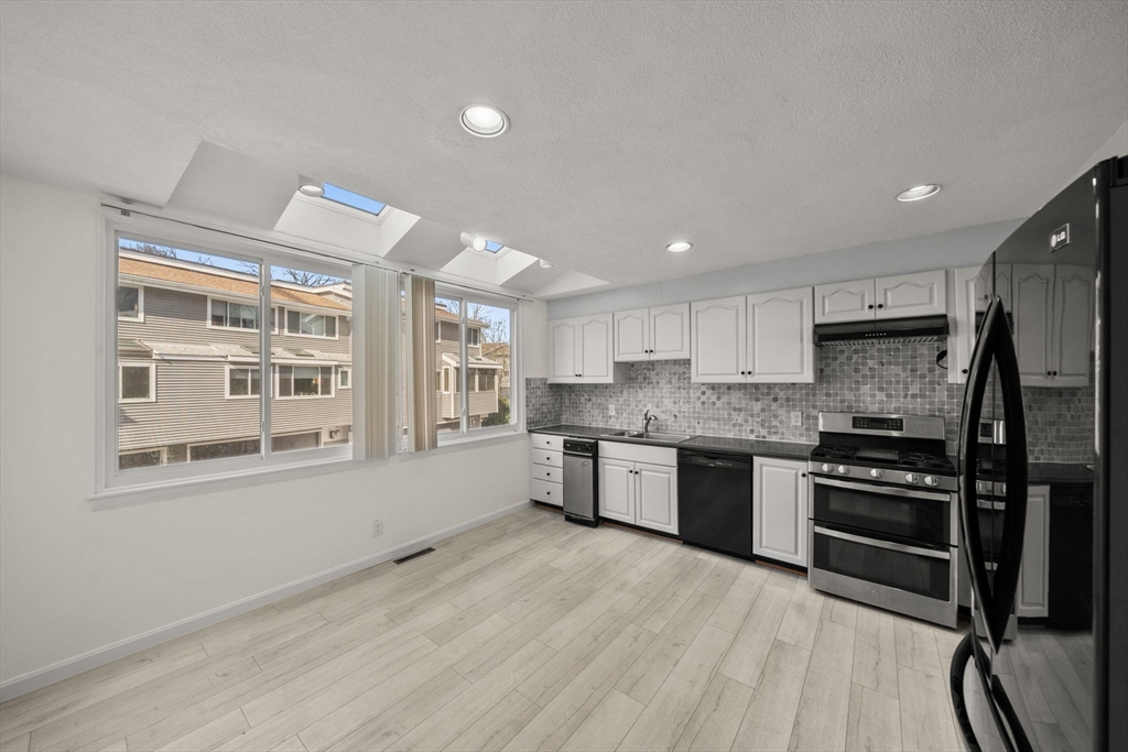 255 North Rd # 10
