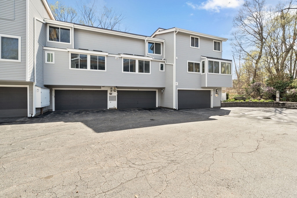 255 North Rd # 10