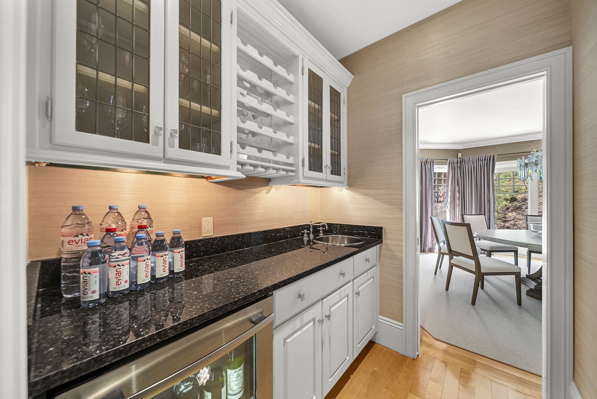 1 Graystone Ln