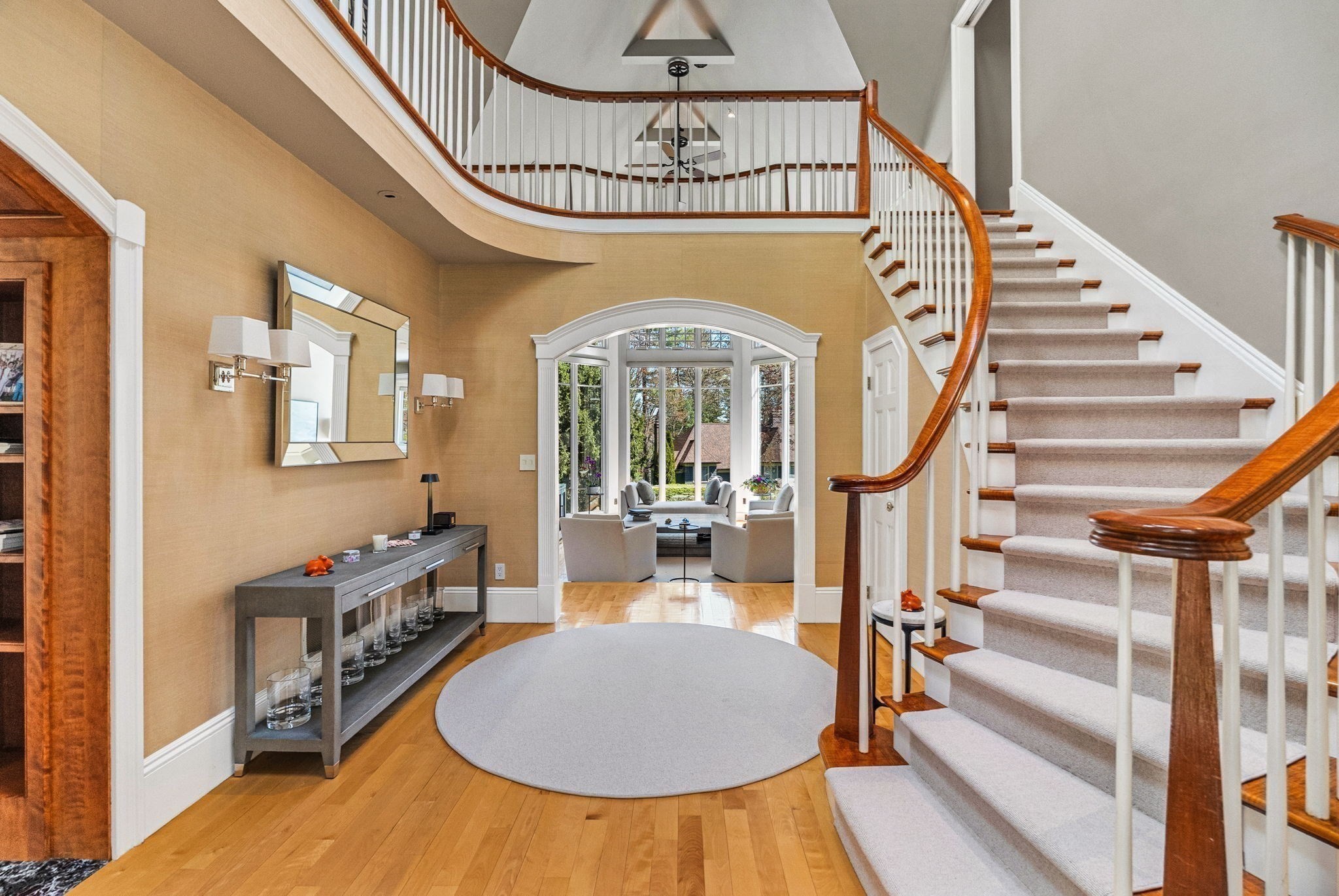 1 Graystone Ln