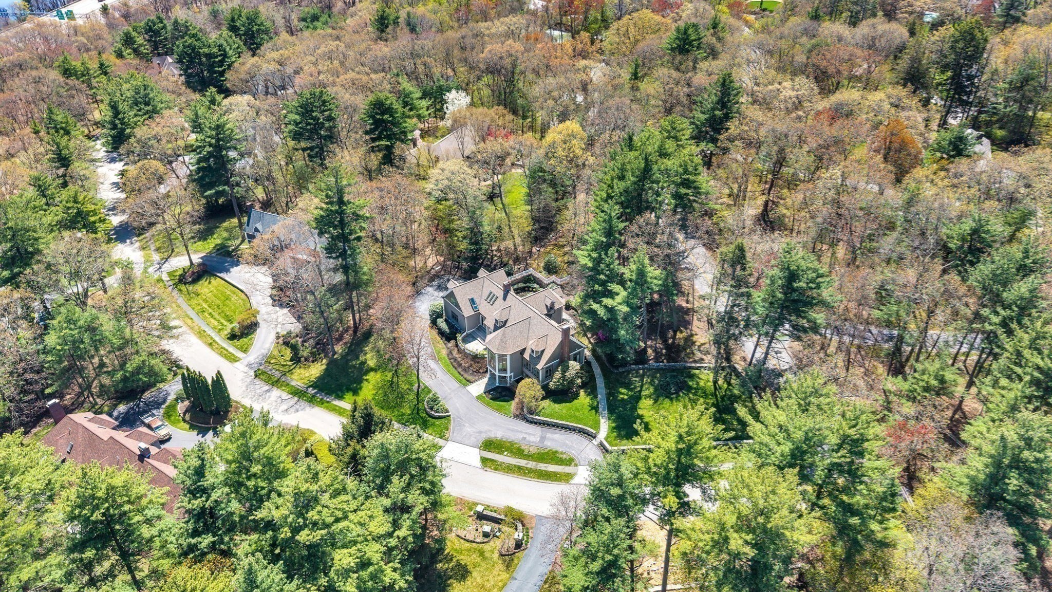 1 Graystone Ln