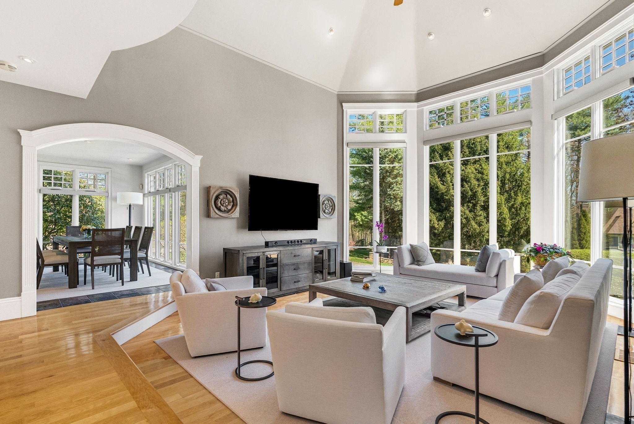 1 Graystone Ln