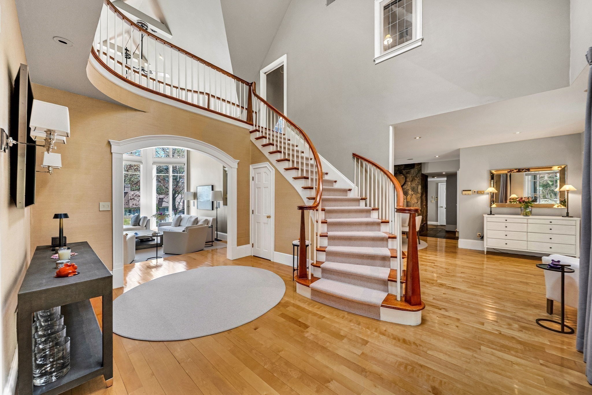 1 Graystone Ln