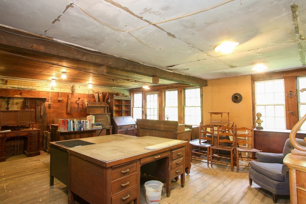 31 W Oxbow Rd