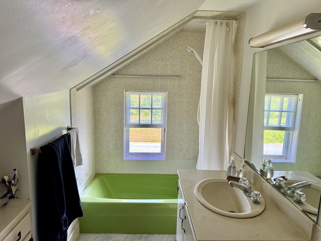 31 W Oxbow Rd