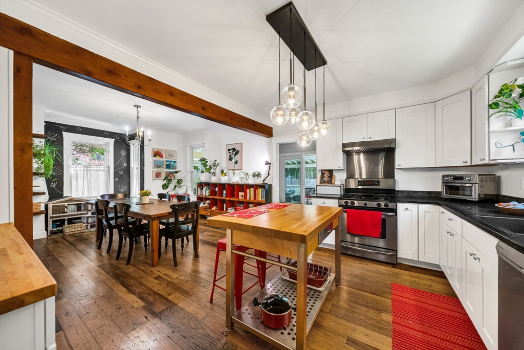 77 Brook Rd
