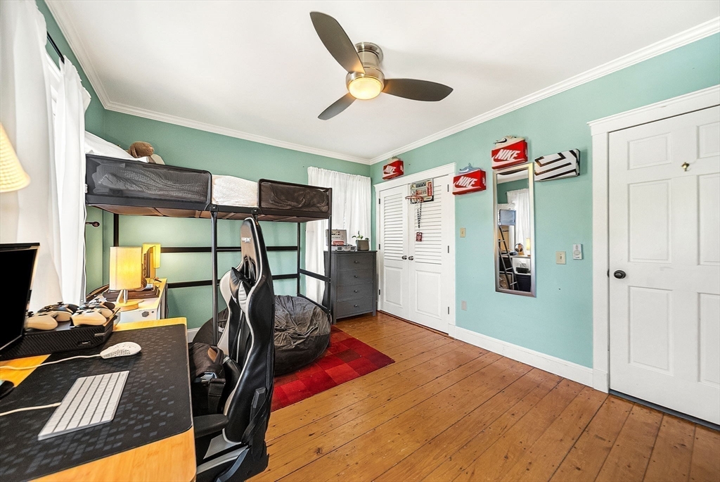 77 Brook Rd